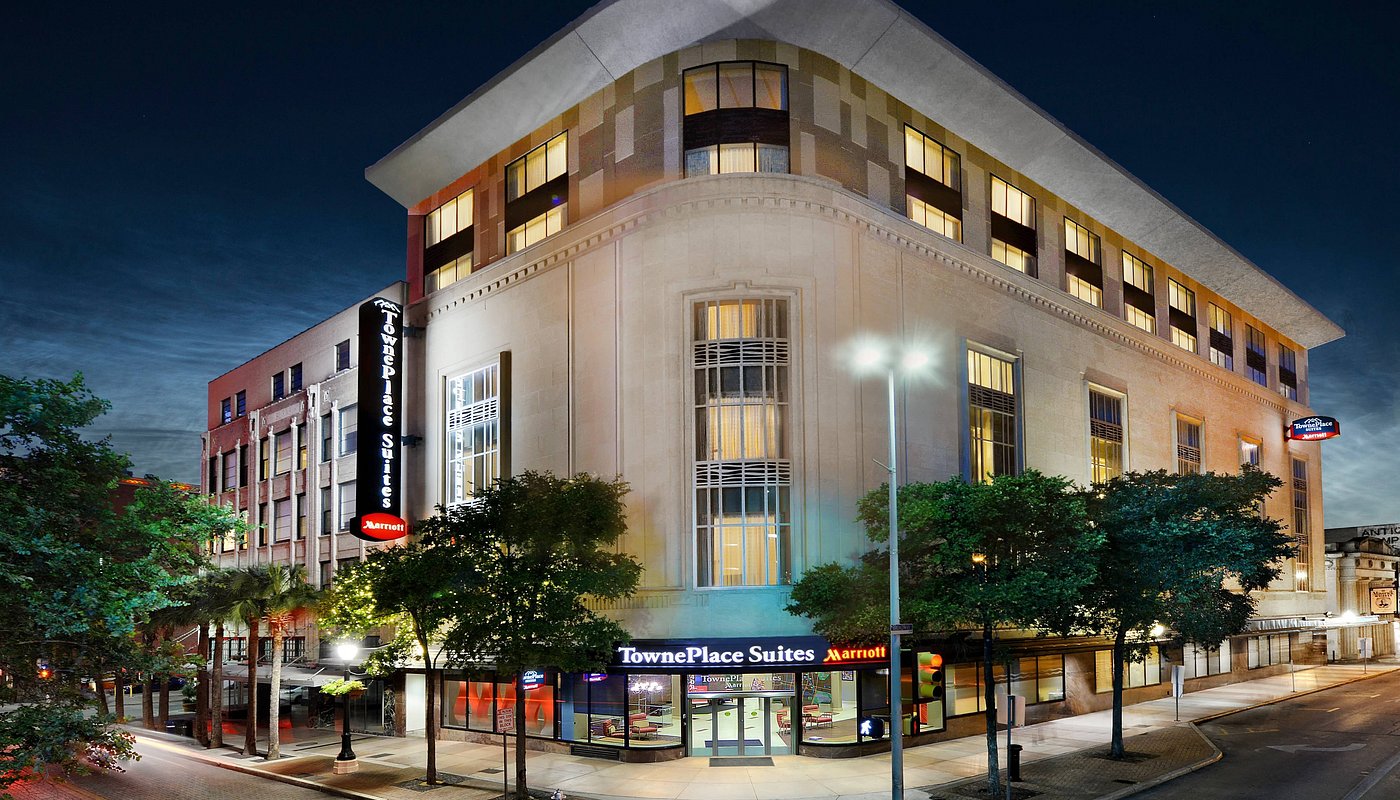 TownePlace Suites by Marriott Riverwalk hotel property